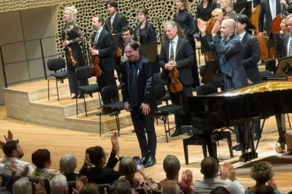 Fazıl Say Elbphilharmonie'de konser verdi