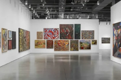 İstanbul Modern'de Aynı Mavinin Altında sergisi