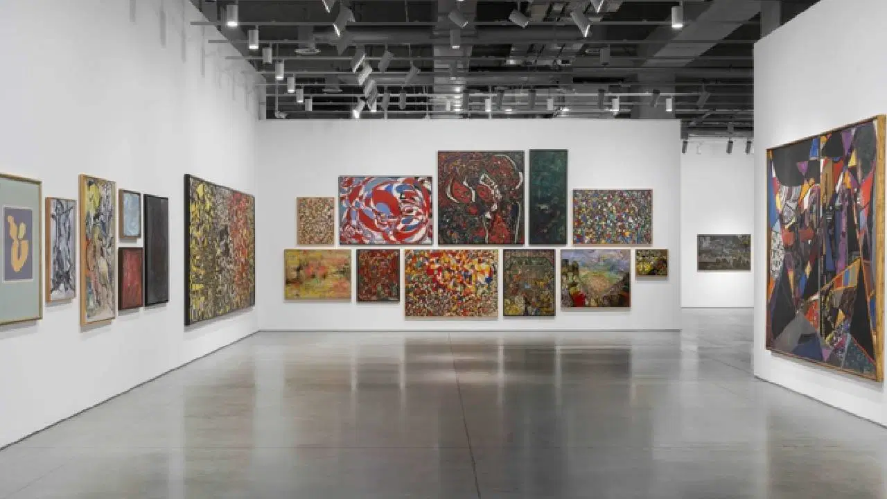 İstanbul Modern'de Aynı Mavinin Altında sergisi
