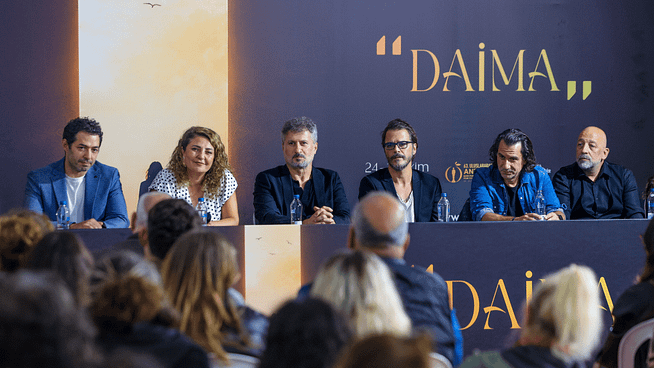 Altın Portakal Film Festivali'nde "Elisa" ve "Hakikatin Ölümü" Ekipleri Söyleşi Düzenledi