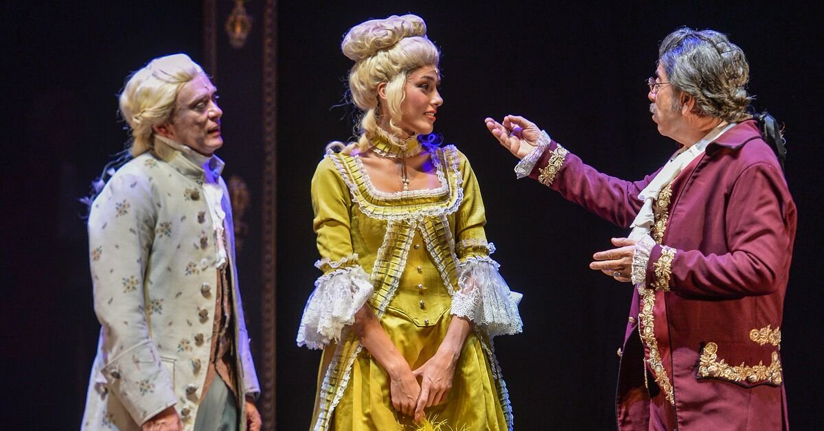 Amadeus Harbiye Açıkhava'da sahneleniyor
