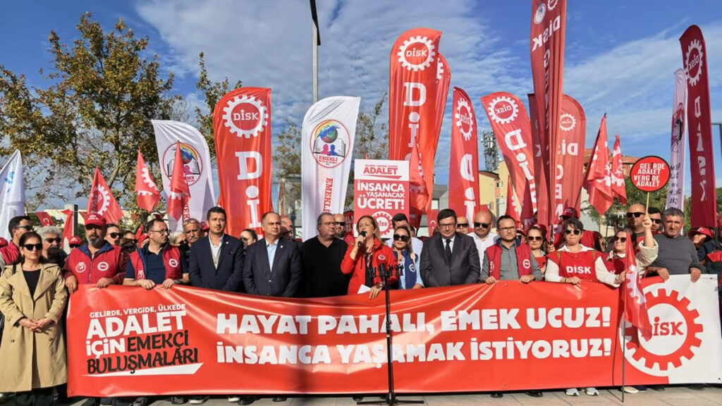 DİSK Çanakkale'de Buluştu, Vergi Sistemi Eleştirildi