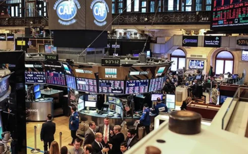 New York Borsası Yapay Zeka Maliyetleri Endişesiyle Geriledi