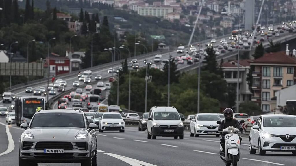 Pendik'teki Tersane Köprülü Kavşağı'nda Şerit Daraltılması Yapılacak