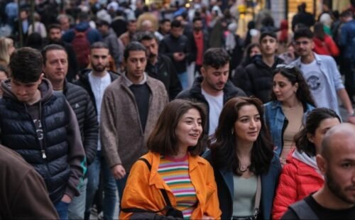 Türkiye Gençleri Avrupa Ülkeleri Arasında Gelir Seviyesiyle Sondan Üçüncü Sırada Yer Aldı